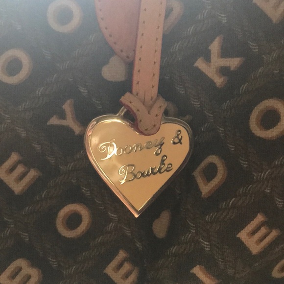 Dooney & Bourke purse - Picture 2 of 8